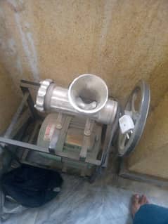 heavy motor qeema machine