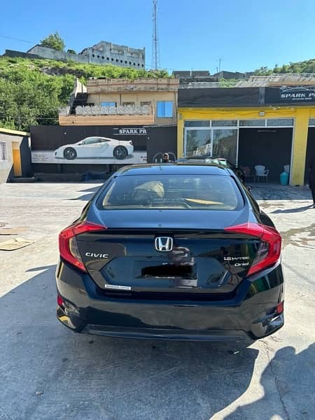 Honda Civic Oriel 2018 11