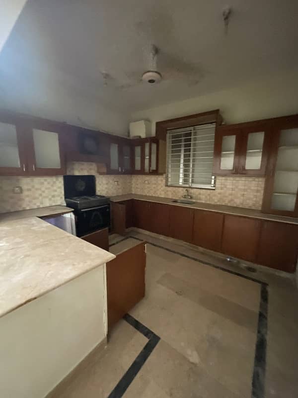 7 Marla Upper Portion For rent In G-13/2 2