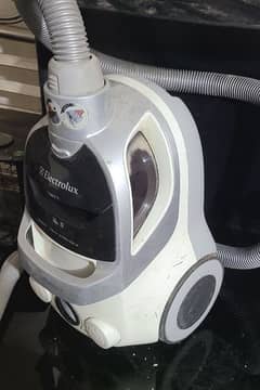 electrolux vacuum cleaner