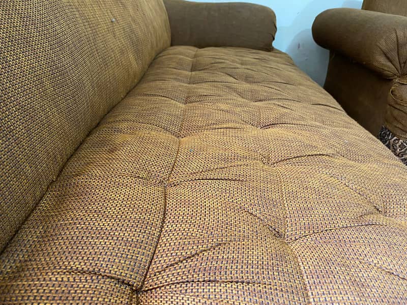 5 Seater Sofa Set (Urgent Sale) 4