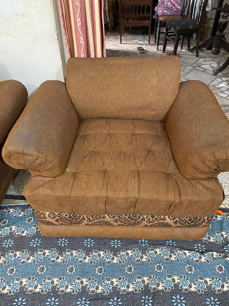 5 Seater Sofa Set (Urgent Sale) 6