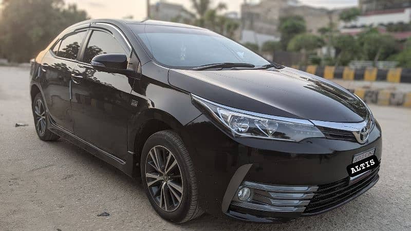 Toyota Corolla Altis 2018 11