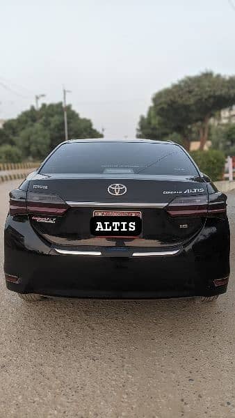 Toyota Corolla Altis 2018 13