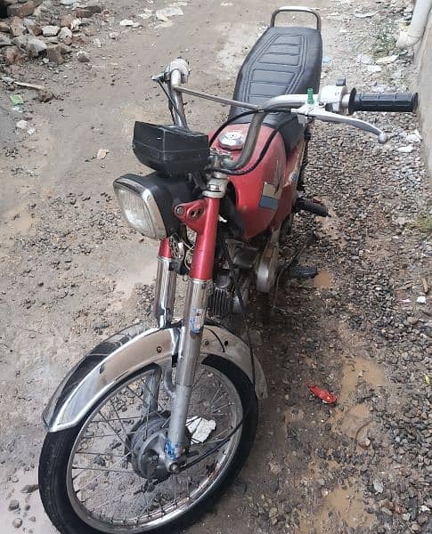 Honda 70,1989 model, genuine condition 2