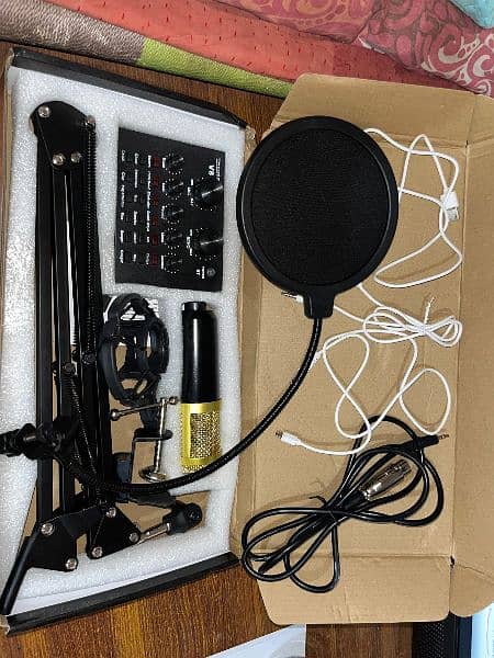 Bm800 Condenser microphone With V8 Sound Card 2