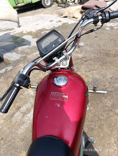 Honda CD 70 2019 4