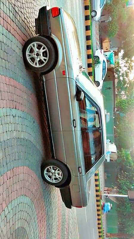 Nissan Sunny 1987 5