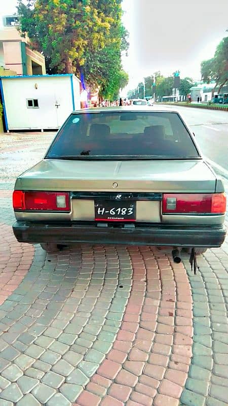 Nissan Sunny 1987 6