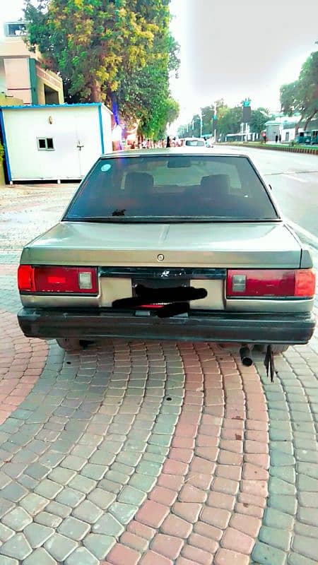 Nissan Sunny 1987 9