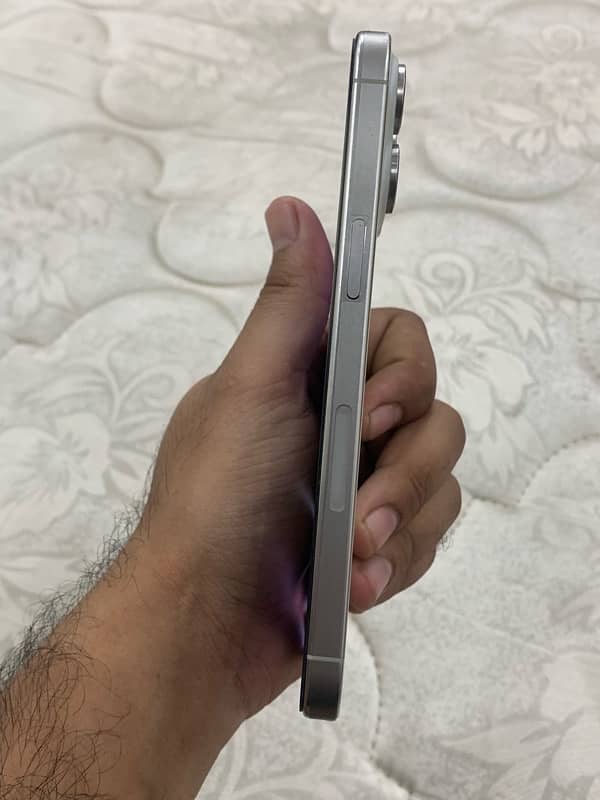 iphone 15 pro max 256gb white jv 6