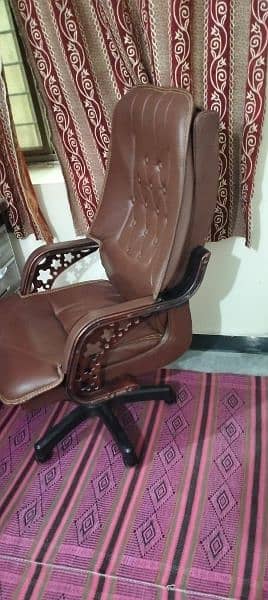 Office Executive Boss Revolving Chair 2