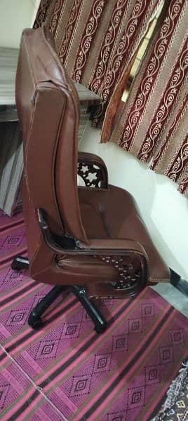 Office Executive Boss Revolving Chair 3