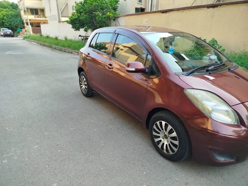 Toyota Vitz 2010 4