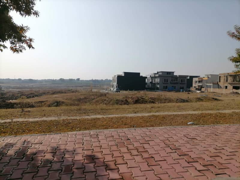 Gulberg Residencia A Block Prime Location 10 Marla Developed Possession Plot Available For Sale 9