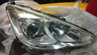 AQUA 2015-2017 HEADLIGHTS