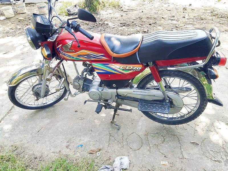 Honda CD 70 2020 4