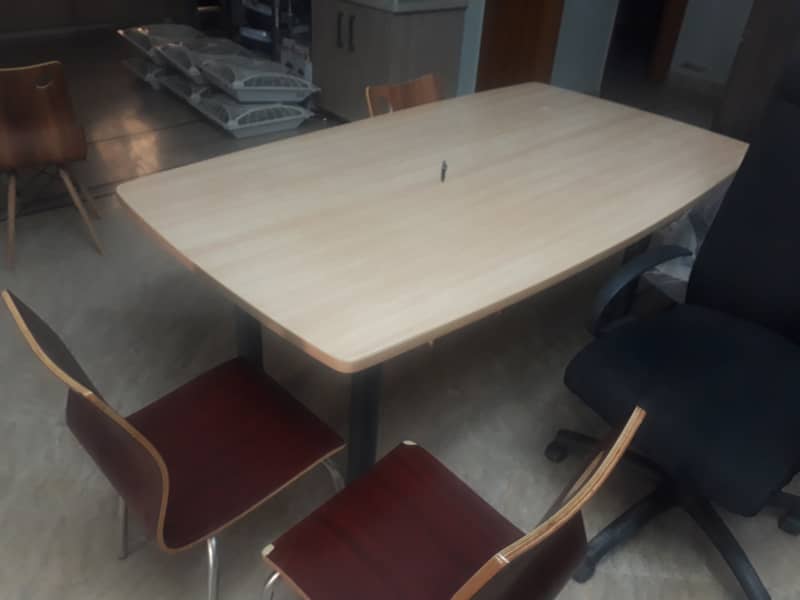 OFFICE DINING TABLE & CHAIRS 0