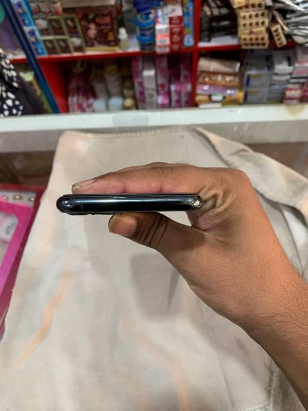 IPhone 11 PRO NoN PTA 6