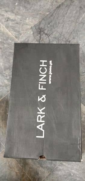 Lark and Finch Shoes 42 - 09 5