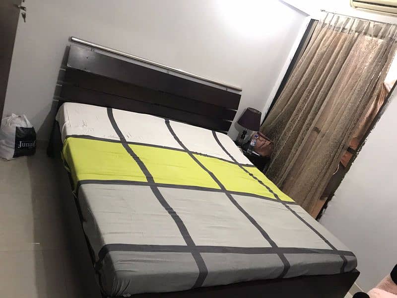 FULL SIZE BED 1