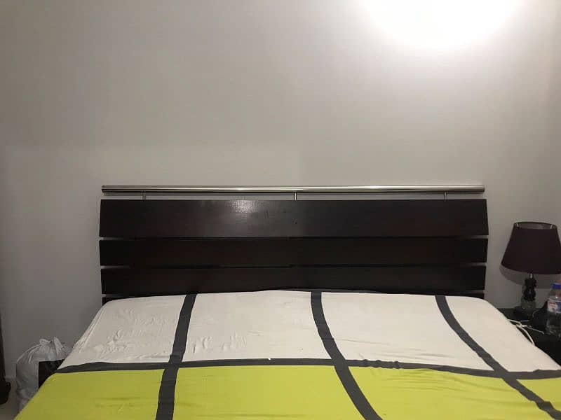 FULL SIZE BED 3