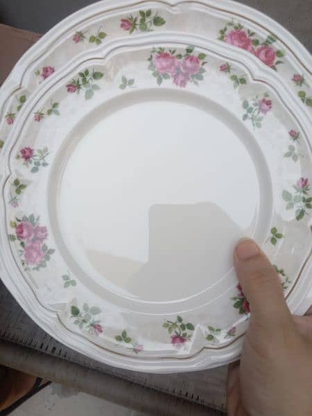 2 dinner sets ak plastic ak marbel 0