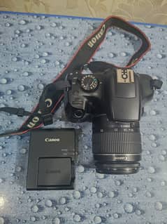 Canon 1300D with box