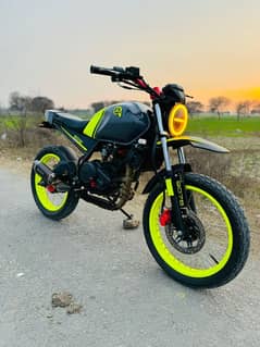 Yamaha r15 scrambler in clean condition 150cc 0