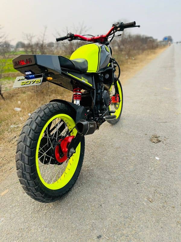 Yamaha r15 scrambler in clean condition 150cc 1