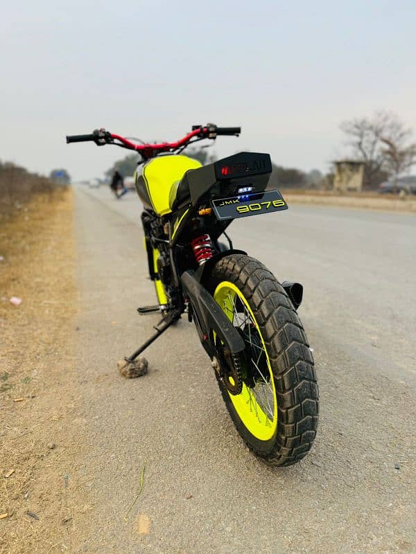 Yamaha r15 scrambler in clean condition 150cc 7