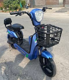 YJ Future Electric Scooty