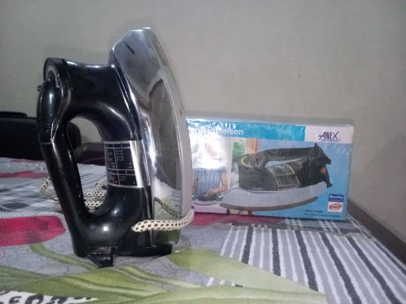 Deluxe dry iron / urgent sale. 1