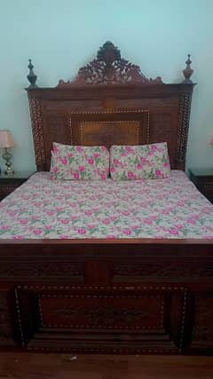 chinuti bed dressing and side table for sale with spring matris