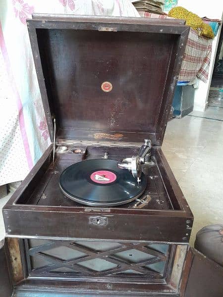 Gramophone 3