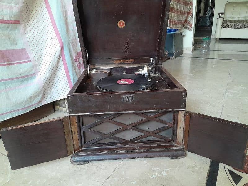 Gramophone 5