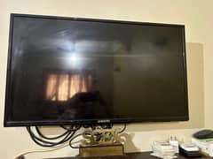 Samsung lcd available for sale 32 inch