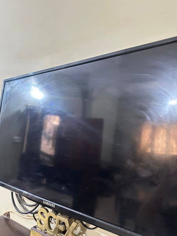 Samsung lcd available for sale 32 inch 3