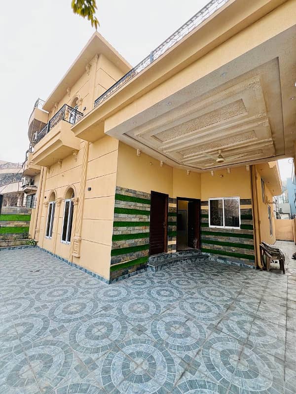 10 Marla House For Sale in Wapda Town Gujranwala 5