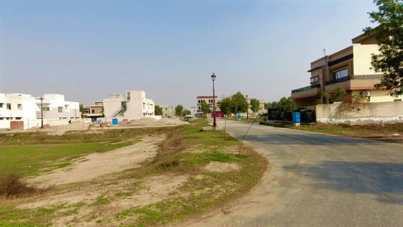 Corner And Park Facing 7 Marla Residential Plot Located At 60 Feer Road For Sale In Lake City - Sector M-7A Lahore 21