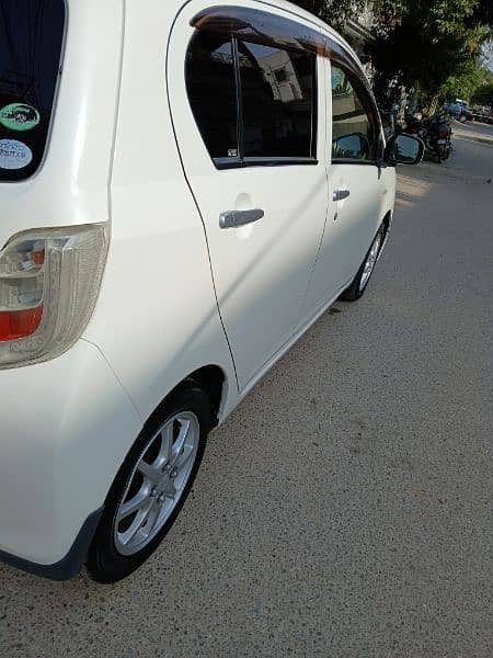 Daihatsu Mira 2016 9