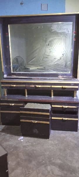 dressing table only 3k 2