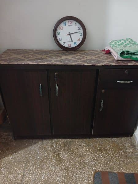 side board 6x6 size brown 8000 rs 1