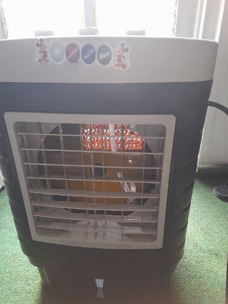 DC 12 volt room cooler smal Operating  with Charger 220 volt 3