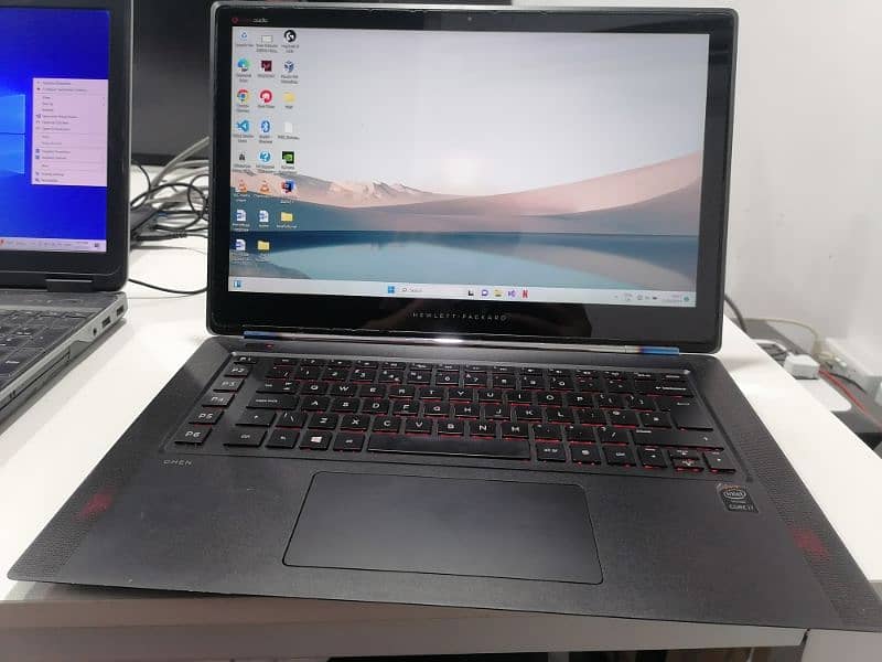 hp omen 17 in amazing condition (imported) 1