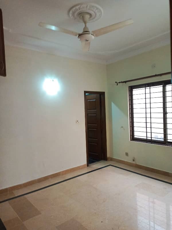 3 bedroom Apar portion need and clean foreign demand 85000 11