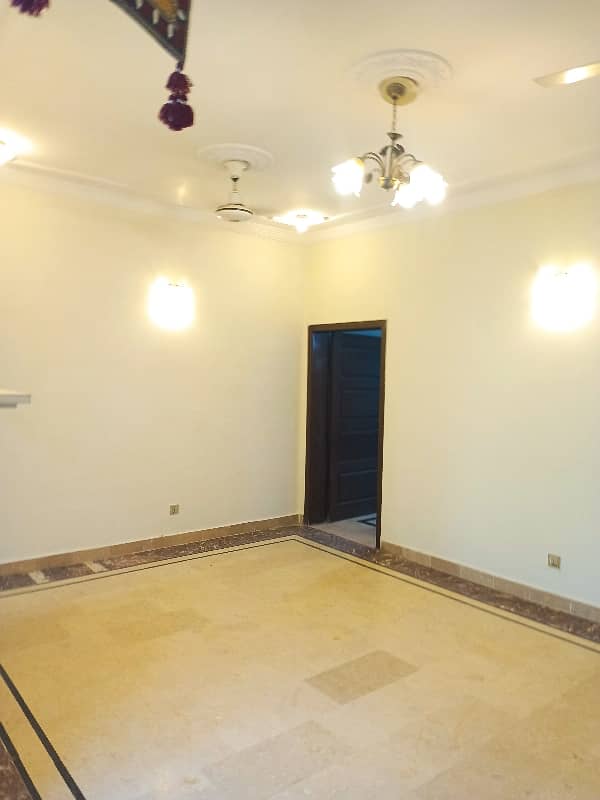 3 bedroom Apar portion need and clean foreign demand 85000 13