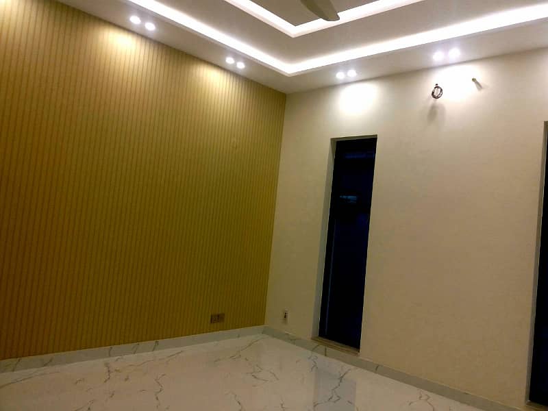 01 Kanal Like Brand New Bungalow Upper Portion for rent in DHA Phase-5, Near to park 17