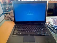 i7 4th gen. 8 ram 128sdd and 500hdd 2gb graphic card