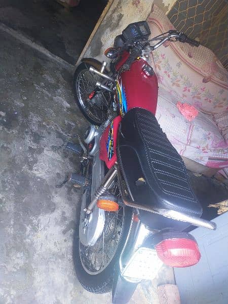 Honda 125 2017 modal 2